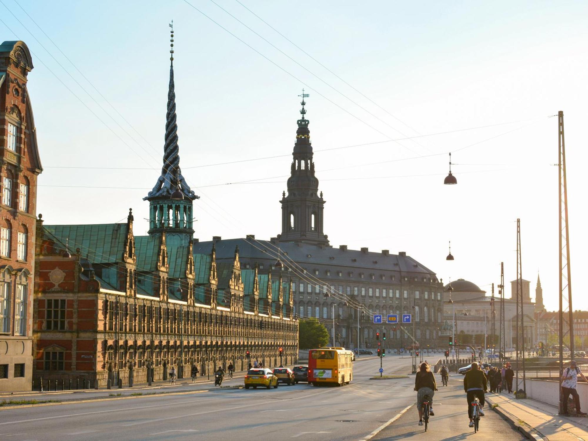 Hyggelig&spacious 4-bedroom In The Heart Of Kopenhagen